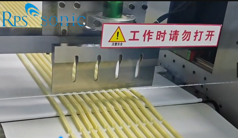 Ultrasonic Chocolate Cutting Machine with Conveyor Belt 