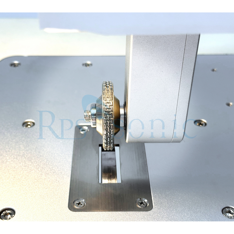 RPS-SONIC Ultrasonic Sewing Machine for Nonwoven Fabric Welding And Cutting