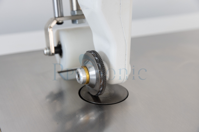 New Non-Woven Fibet Ultrasonic Lace Sewing Machine of Production Tablecloth